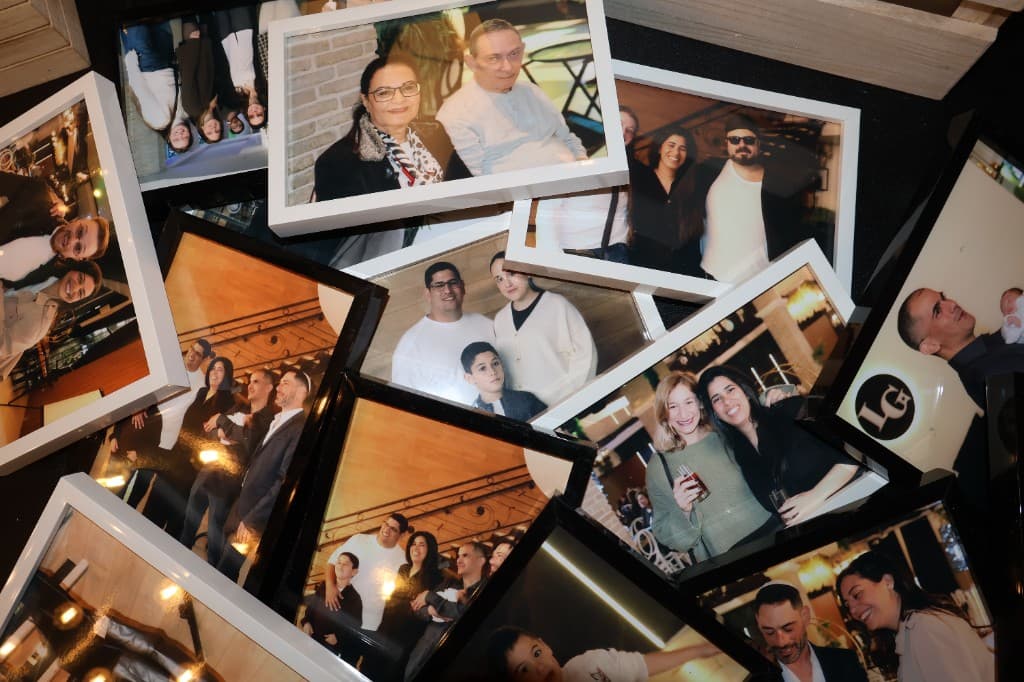 אוסף תמונות מודפסות מאירוע